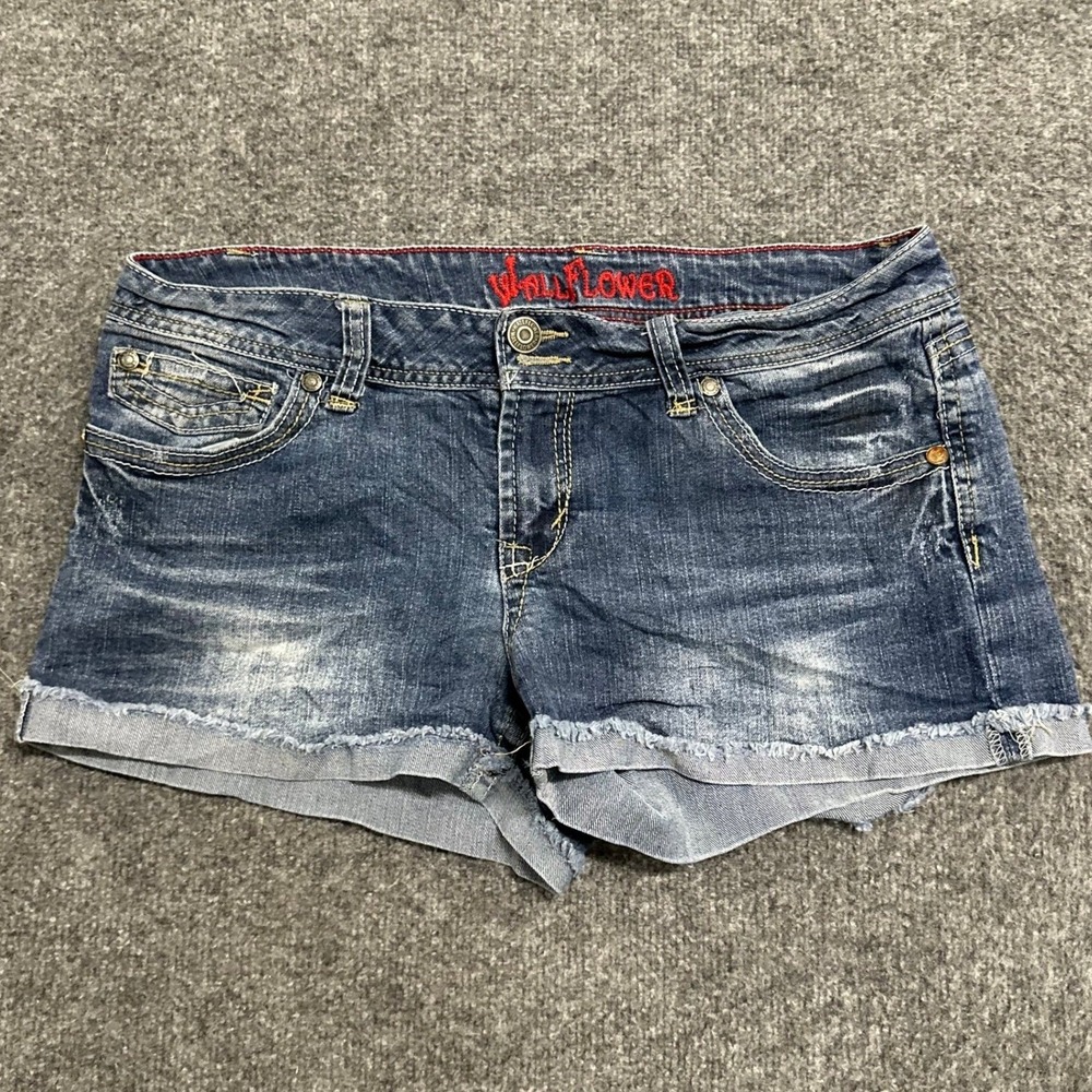 WallFlower Denim Shorts Womens Size 17 Blue Raw Hem Stretch Casual Dark Wash
